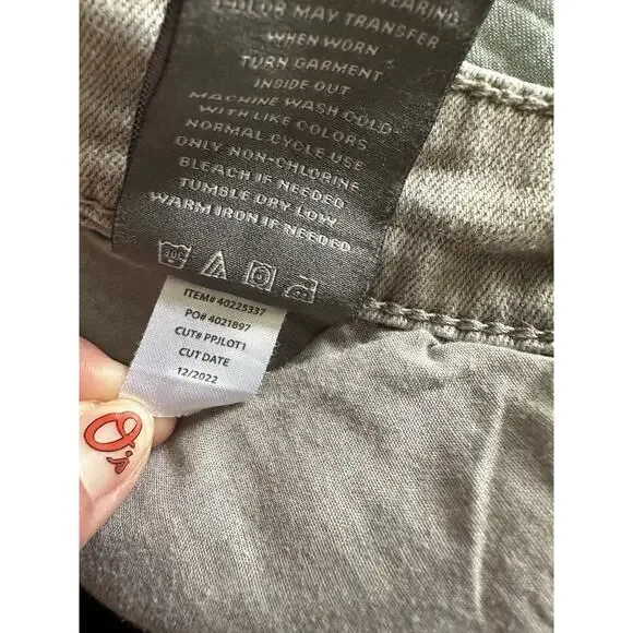 Torrid 5 Inch Boyfriend Vintage Stretch Mid-Rise Denim Jean Shorts Smokestack 18 - Picture 6 of 6